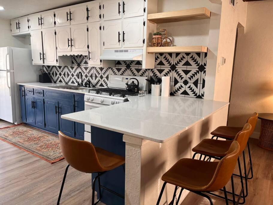 앨버커키 Casa Charleston-3Br-2Bath-Hot Tub-Pet Friendly-No Pet Fees! 빌라 외부 사진