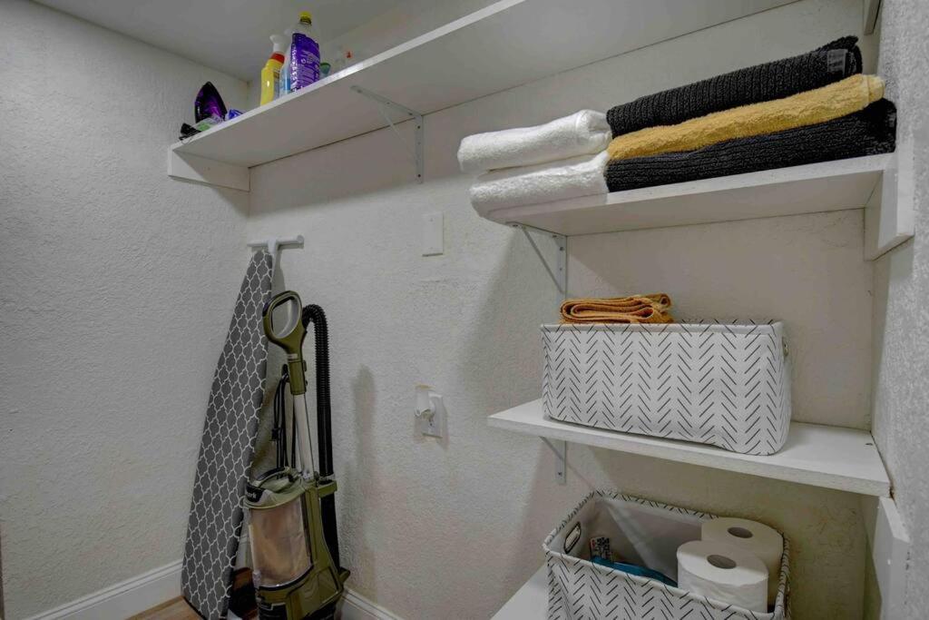 앨버커키 Casa Charleston-3Br-2Bath-Hot Tub-Pet Friendly-No Pet Fees! 빌라 외부 사진