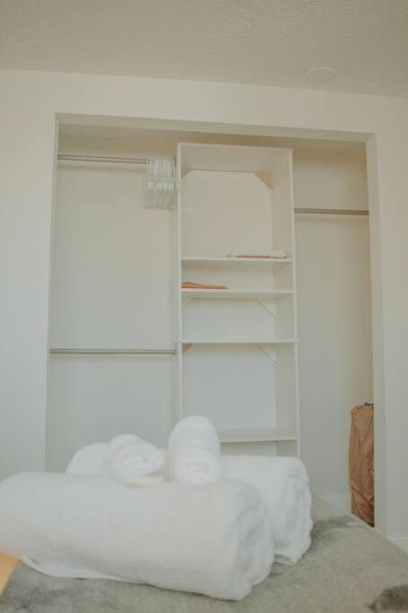 앨버커키 Casa Charleston-3Br-2Bath-Hot Tub-Pet Friendly-No Pet Fees! 빌라 외부 사진