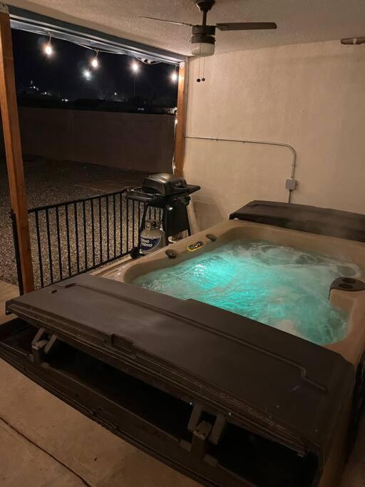 앨버커키 Casa Charleston-3Br-2Bath-Hot Tub-Pet Friendly-No Pet Fees! 빌라 외부 사진