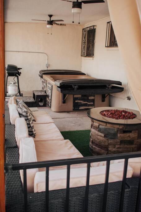 앨버커키 Casa Charleston-3Br-2Bath-Hot Tub-Pet Friendly-No Pet Fees! 빌라 외부 사진