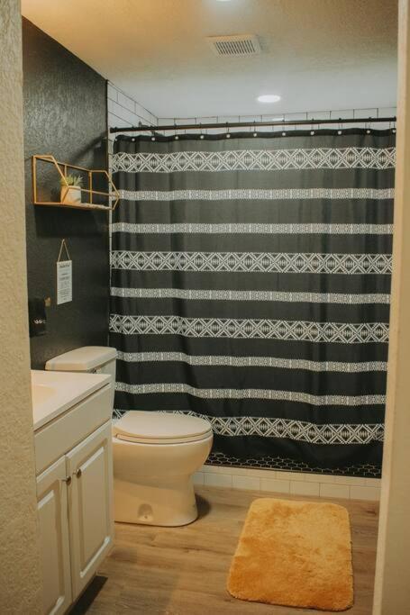 앨버커키 Casa Charleston-3Br-2Bath-Hot Tub-Pet Friendly-No Pet Fees! 빌라 외부 사진